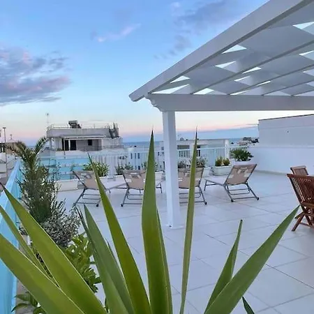 Feriehus Favoloso Attico Tra Cielo E Mare